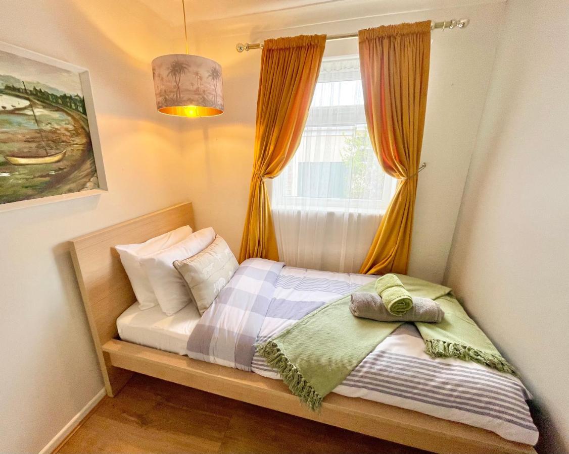 The Barefoot Bungalow In Picturesque Prestatyn Extérieur photo